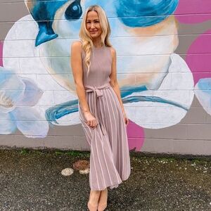 Sleeveless sweater dress